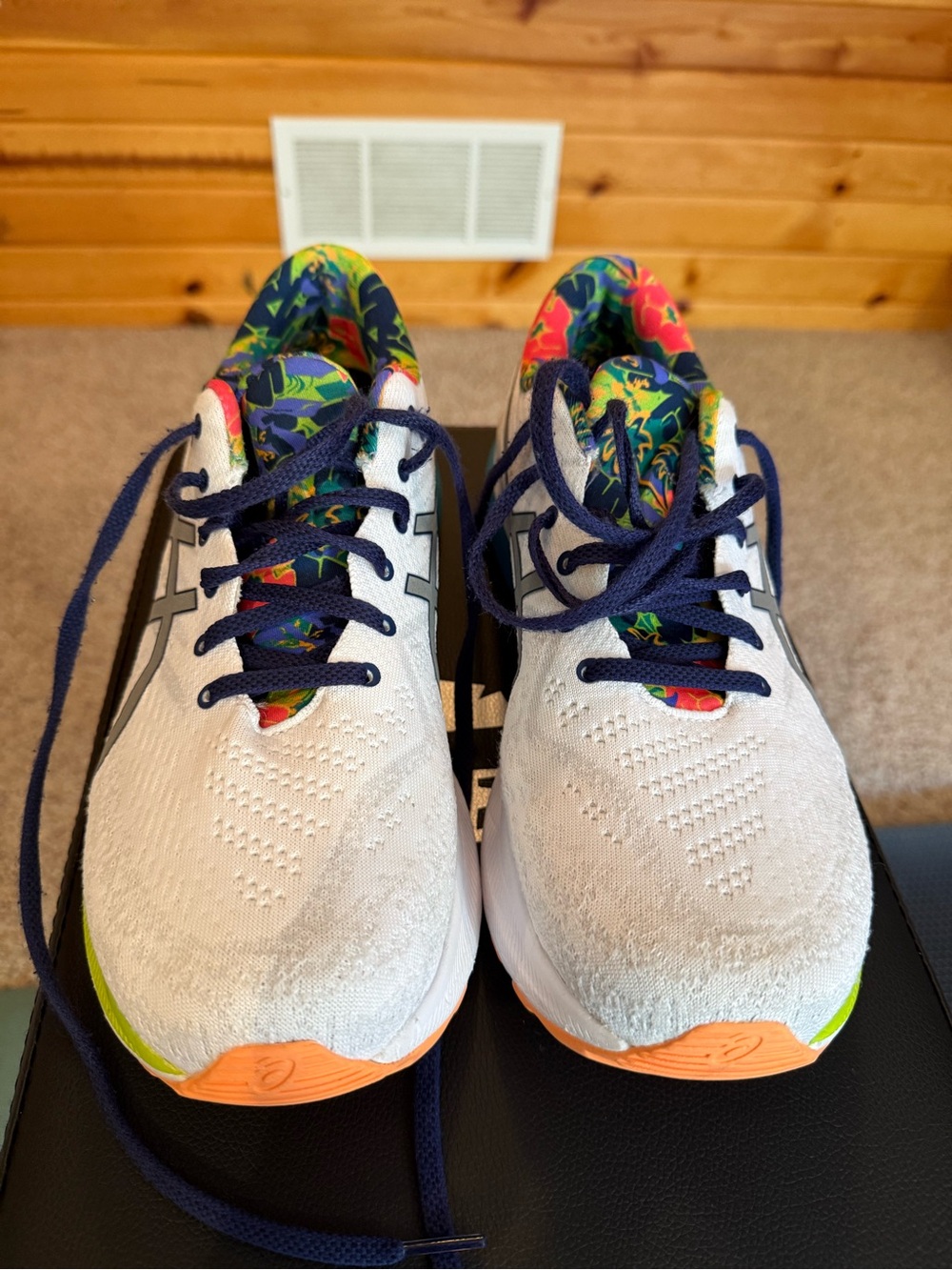 ASICS Gel Kayano 29 White Athletic Shoes with Multicolor Inner Lining - Picture 3 of 3